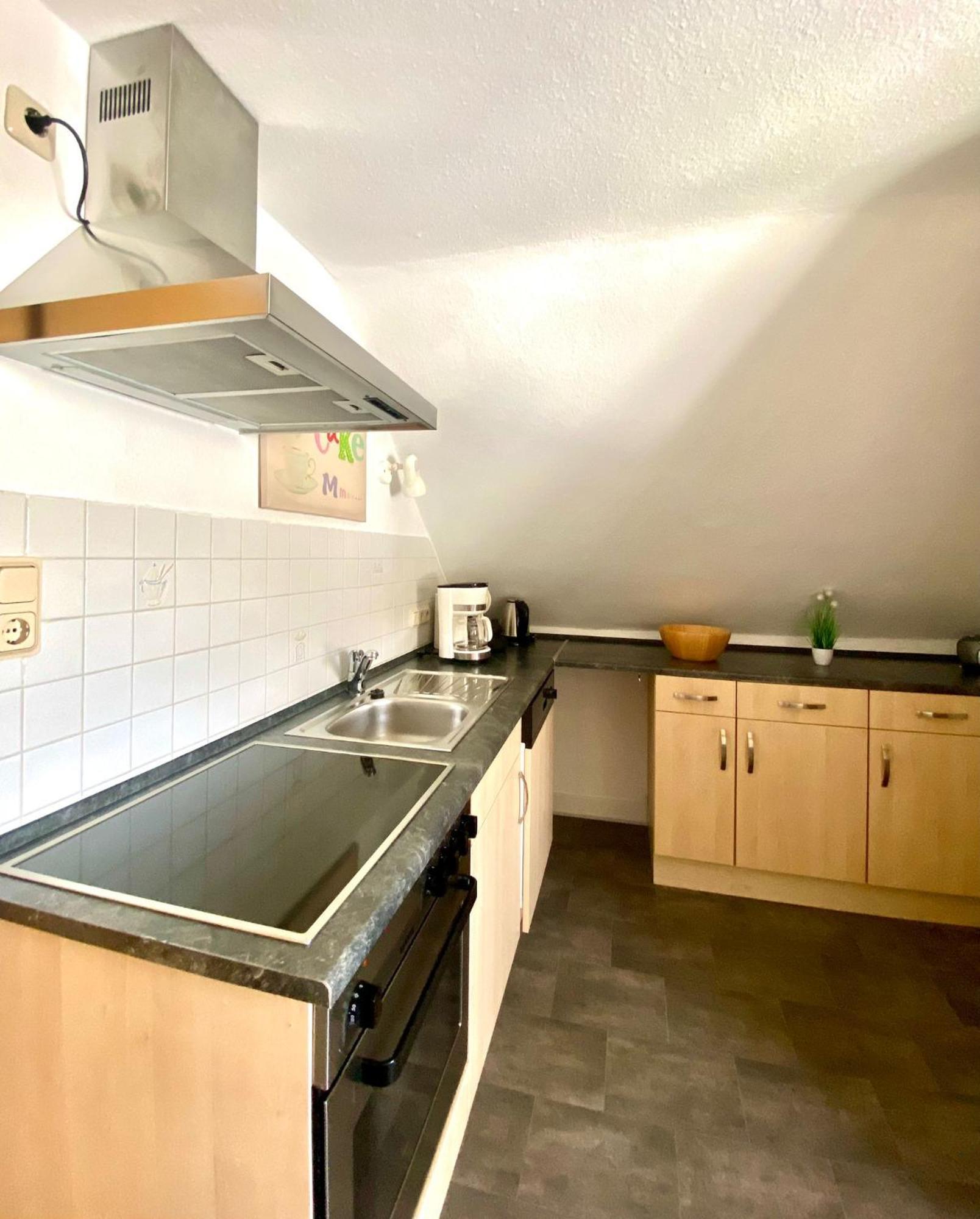 Ferienwohnung Sonnen - Terrasse 베른카슈텔쿠에스 외부 사진