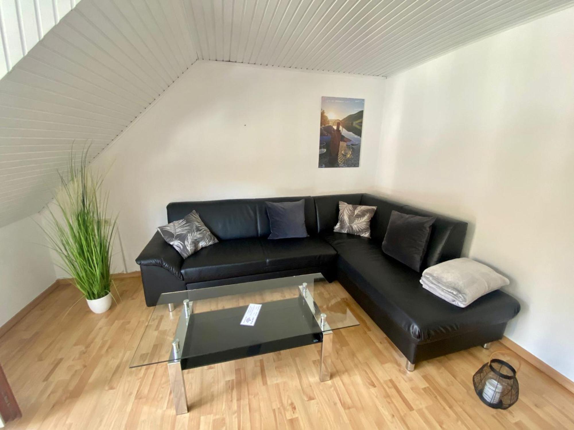 Ferienwohnung Sonnen - Terrasse 베른카슈텔쿠에스 외부 사진