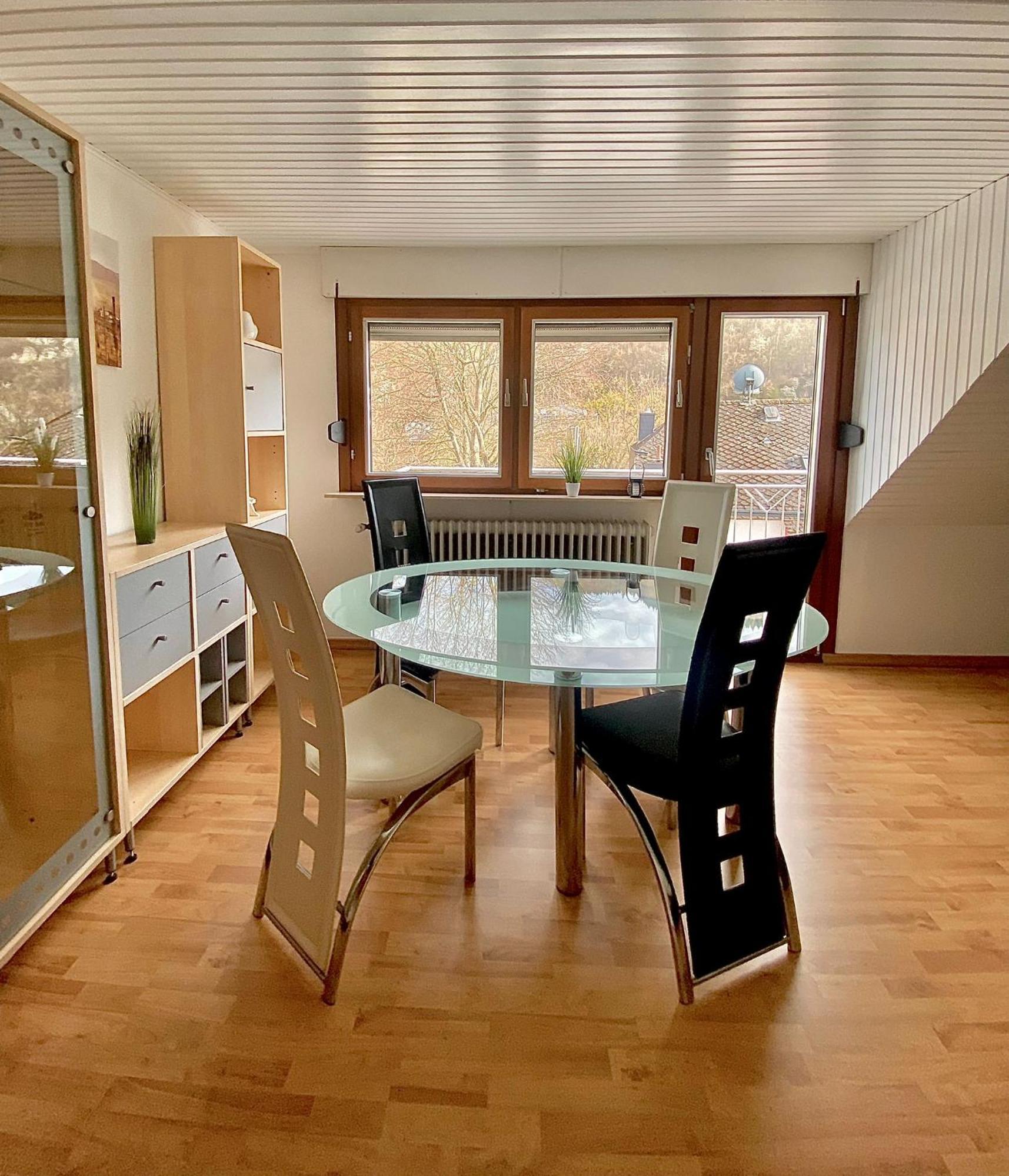 Ferienwohnung Sonnen - Terrasse 베른카슈텔쿠에스 외부 사진